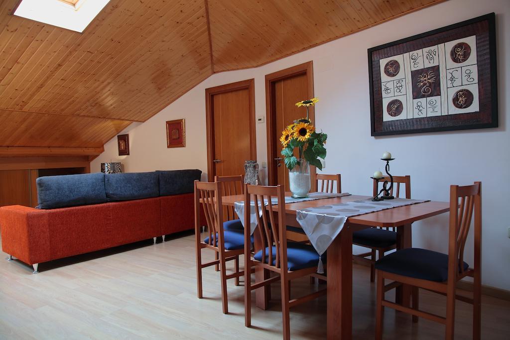 Vivienda Turistica Mesones Apartment Agreda